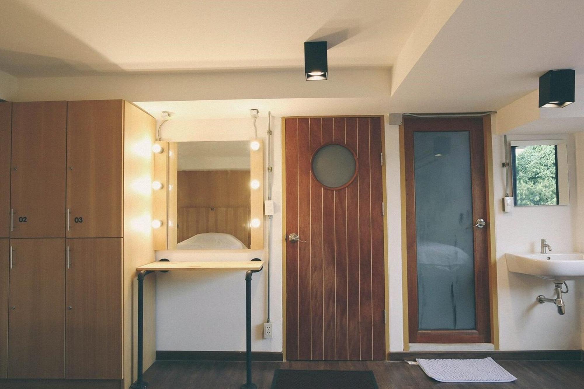 Vestique Hostel Chiang Mai Buitenkant foto