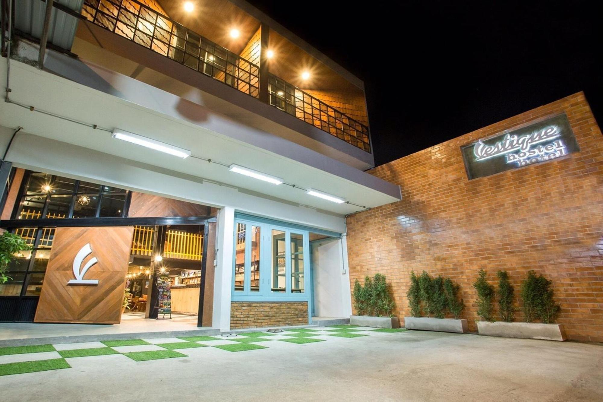 Vestique Hostel Chiang Mai Buitenkant foto